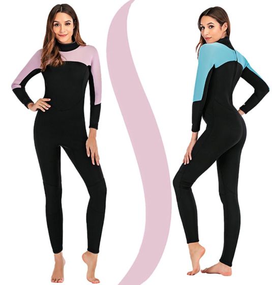 Does a Wetsuit or Neoprene Stretch?